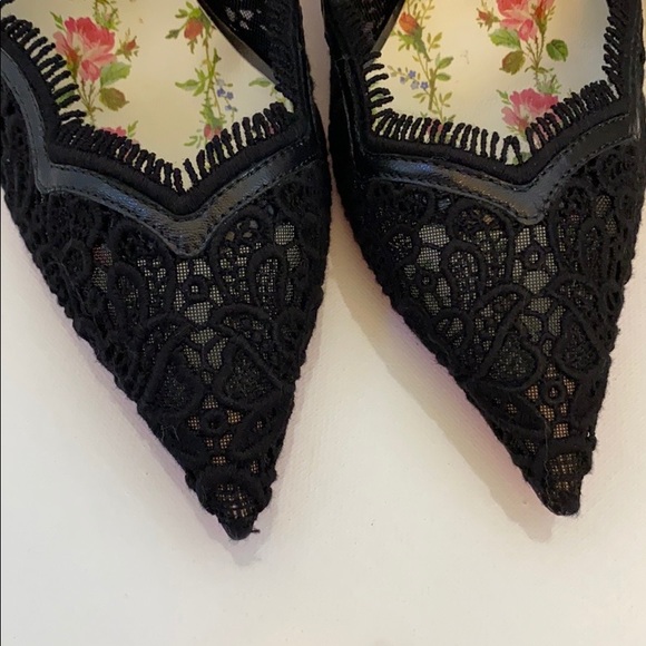 Gucci Virginia Black Lace Mary Jane Pump - Picture 3 of 16